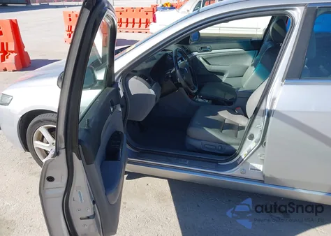 2005 Acura Tsx z USA, uszkodzony, nr VIN JH4CL96815C034975